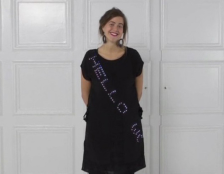 İsveçli aktivistlerden ‘Twitter elbisesi’