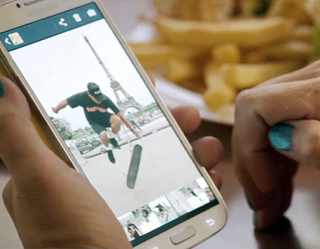 Galaxy S4 için hazırlanan yeni kampanyada kısa öykülere yer veriliyor.