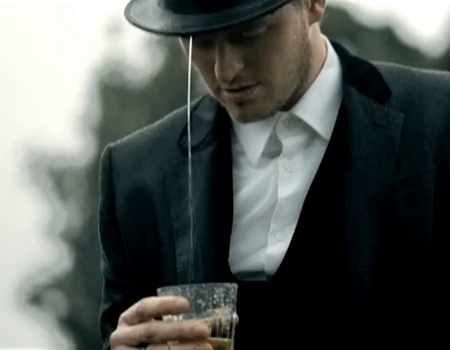 İrlandalı viski reklamı övgüleri topluyor