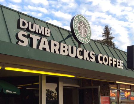 Starbucks parodisinden iş modeline: Dumb Starbucks
