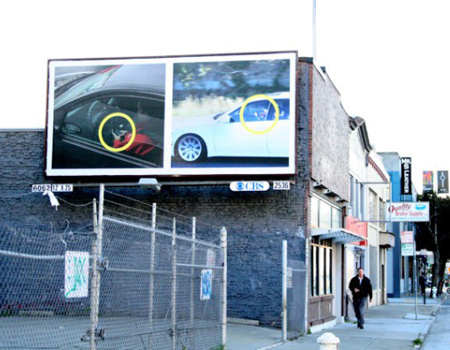 Direksiyon başında telefon kullananları utandıran billboard