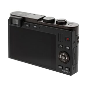 Hello Kitty, Playboy tavşanı ile Leica’da buluştu