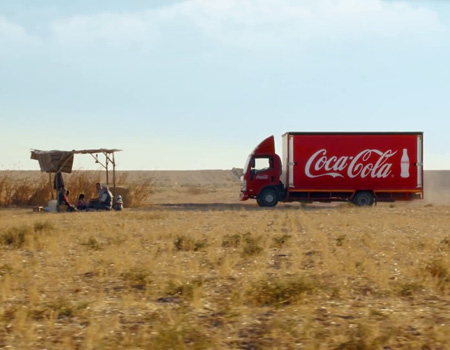 Coca-Cola’nın mutluluk kamyonları