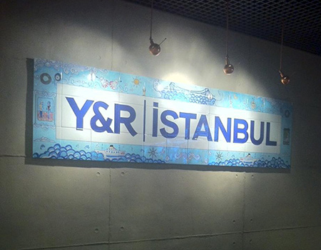 Y&R İstanbul okullu oldu