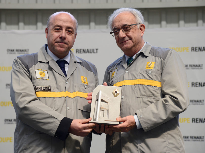 Oyak Renault'da bayrak değişimi