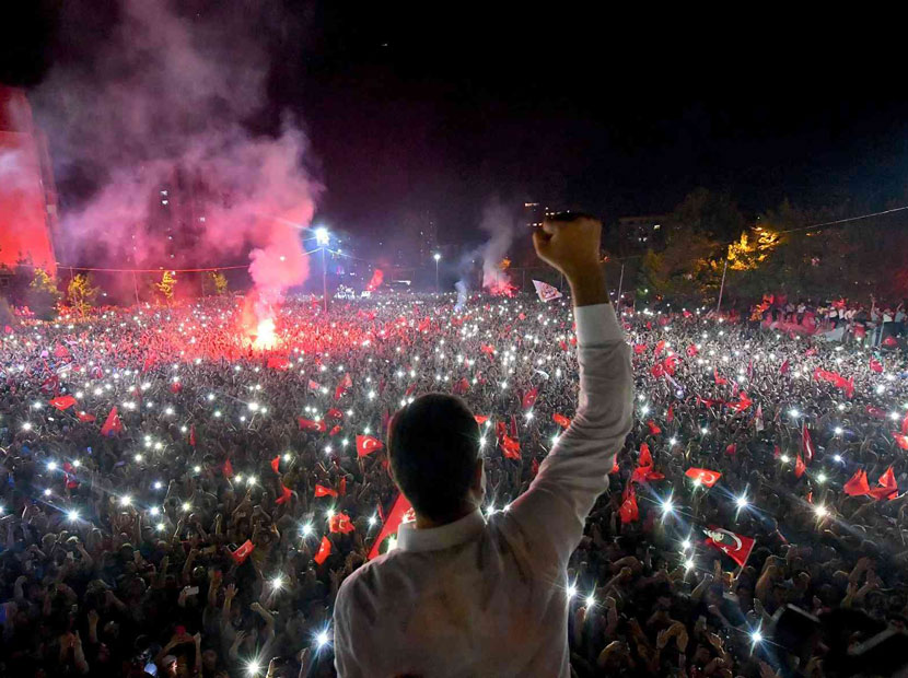 İmamoğlu kampanyası Necati Özkan'ın kalemiyle kitap oluyor