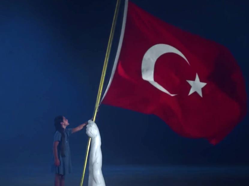 Turkcell'den Bayrağı Devral projesi