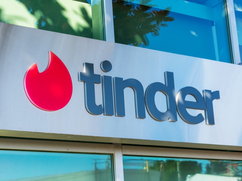 Tinder’da bayrak değişimi