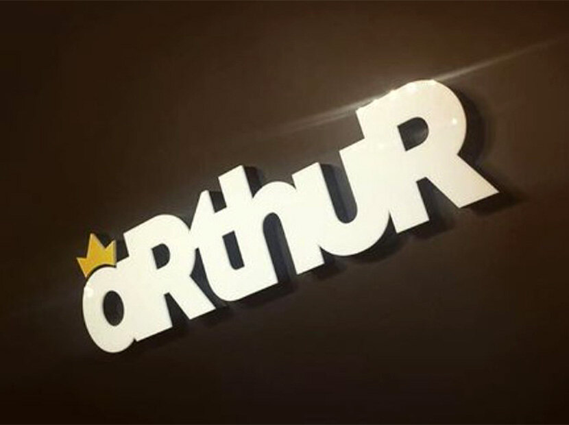 aRthuR’a yeni müşteri