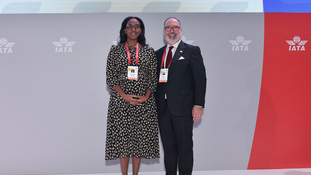 IATA'da bayrak değişimi