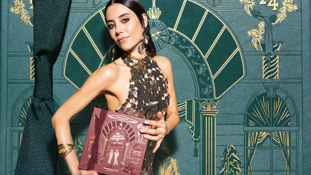 Atelier Rebul’ün yeni marka yüzü Cansu Dere