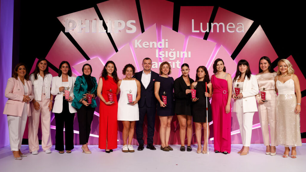 Philips Lumea "Kendi ışığını yansıtanlar"ı buluşturdu