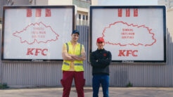 KFC’de reklam panoları da el yapımı