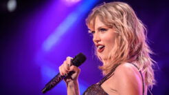 Taylor Swift VMA tarihine geçti