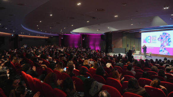 İş hayatından uzaklaşan kadınlar yeniden çalışmak istiyor