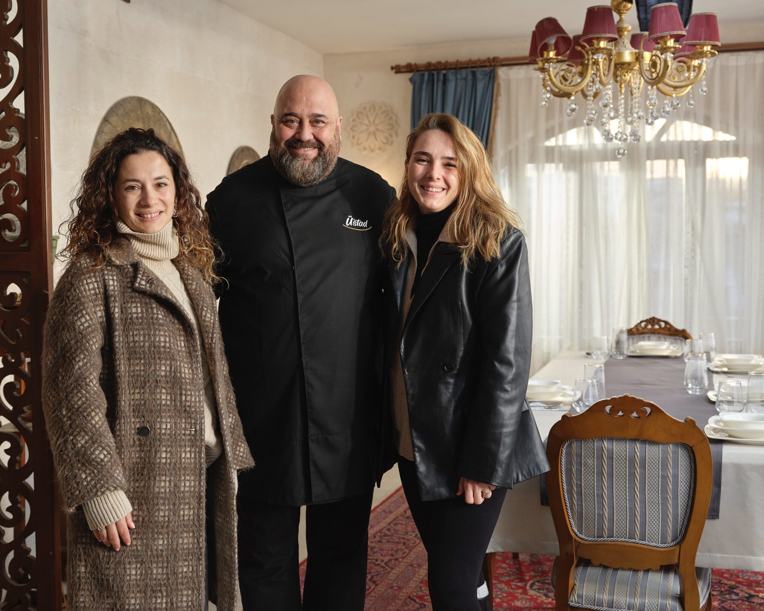 Soldan sağa sırasıyla: Öyküm Safioğlu, Somer Sivrioğlu, Nilay Gözegir Eralp