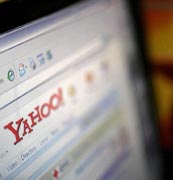 Yahoo için Murdoch’la işbirliği peşinde