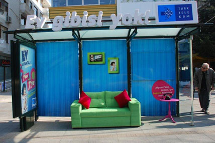 ‘Ev Gibisi Yok’ konsepti duraklara taşındı