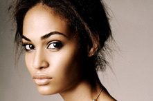 Joan Smalls, Estée Lauderin yeni yüzü