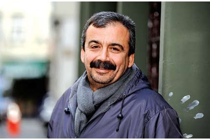 Tarihe ağıtlar övgüler düzülmez, onunla ancak hesaplaşılır