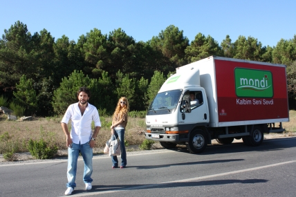 Mondinin yeni reklam yüzü Nihat Doğan