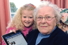 Dünyanın en yaşlı Facebook kullanıcısı 104 yaşında